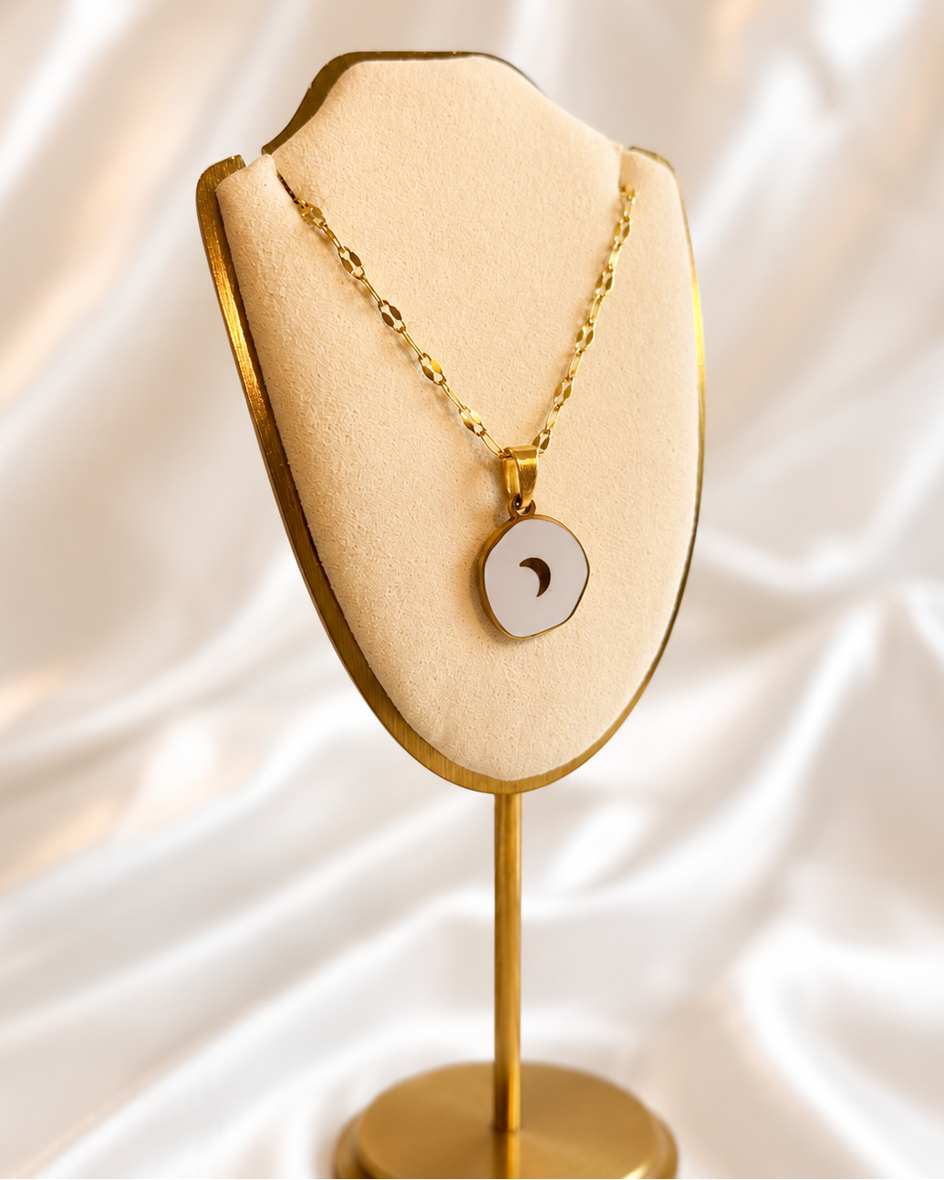 Luna Pendant
