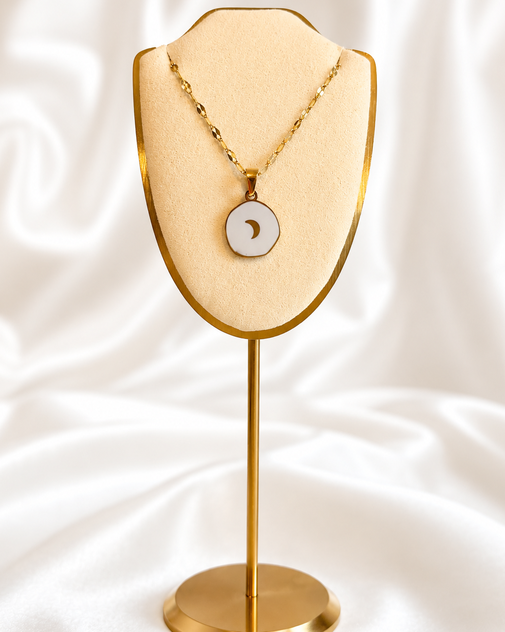 Luna Pendant