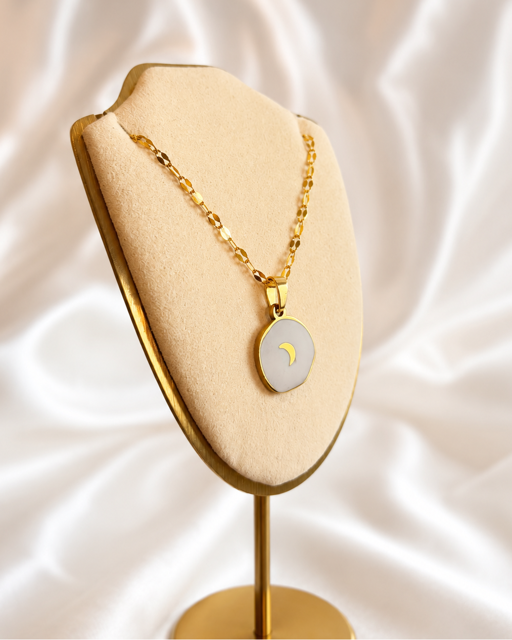 Luna Pendant